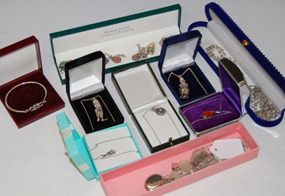 Lot 97 - Box - assorted costume jewellery, necklaces,...