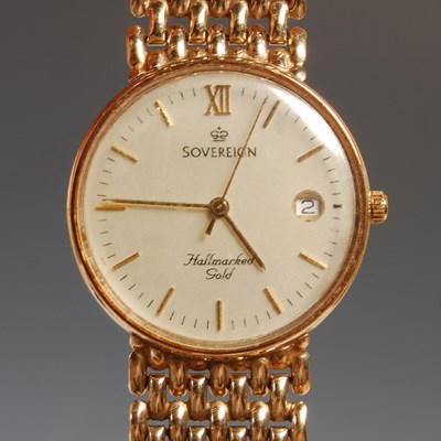 Lot 91 - A vintage gentlemans 9ct gold cased Sovereign...