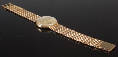 Lot 91 - A vintage gentlemans 9ct gold cased Sovereign...