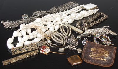 Lot 107 - A box of assorted costume jewellery.
