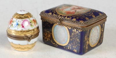 Lot 109 - A late 19th/ early 20th century gilt metal...
