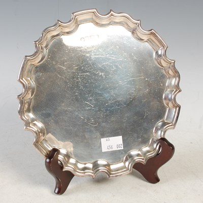 Lot 143 - An Elizabeth II silver salver, Sheffield 1997,...