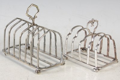 Lot 152 - A Sheffield silver five bar toast rack, 9.5cm...
