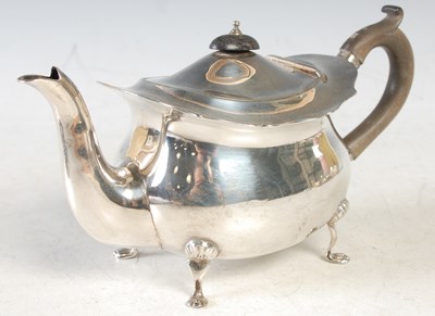 Lot 213 - A Sheffield silver bachelors teapot, gross...