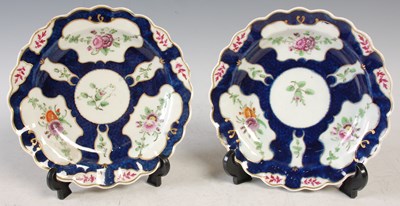 Lot 288 - A pair of 18th century Worcester blue scale...