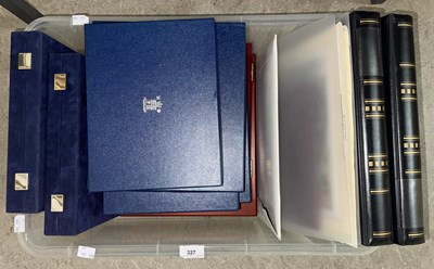 Lot 327 - A large collection of assorted Royal Mint...
