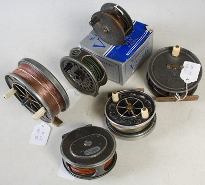 Lot 356 - A box of seven assorted fly fishing reels to...