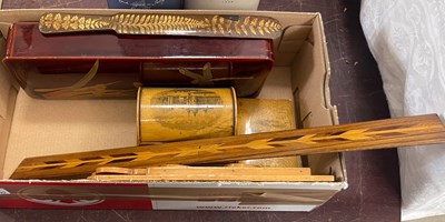 Lot 487 - A box of assorted wooden ware to include a...