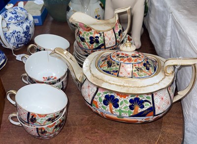 Lot 514 - A 19th century English Japan pattern part...