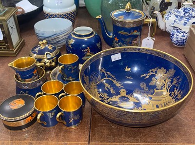 Lot 523 - A collection of Carltonware ceramics to...