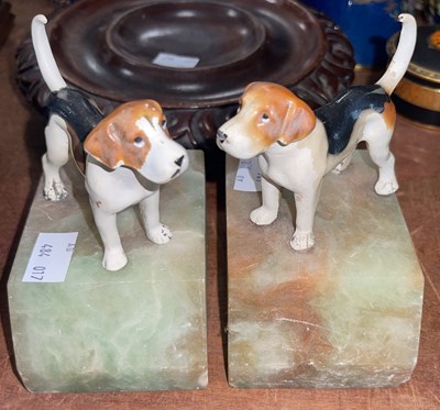 Lot 530 - A pair of early 20th century Beagle dog...