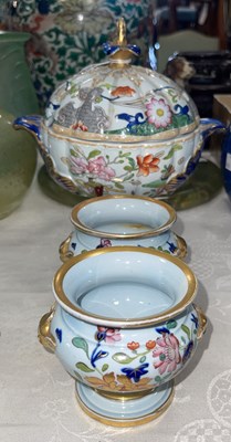 Lot 539 - A group of 19th century English pottery to...
