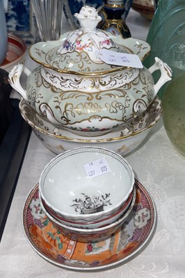 Lot 543 - A group of 19th century English porcelain...