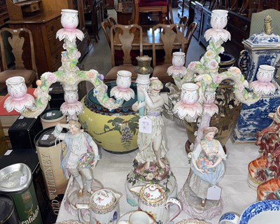 Lot 551 - A pair of Continental porcelain flower...