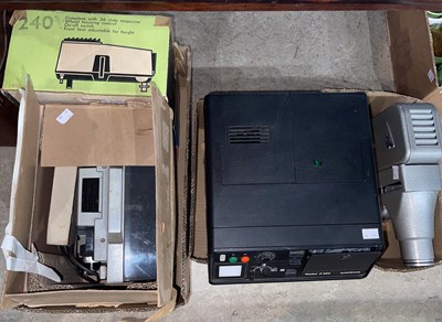 Lot 626 - Two boxes to include a vintage boxed Eumig...