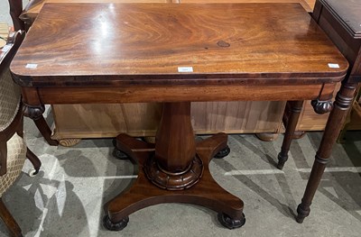 Lot 761 - A 19th century mahogany pedestal tea table,...