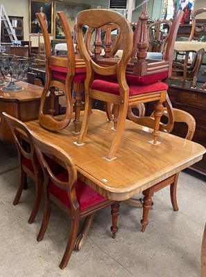 Lot 798 - An Antique dining room suite comprising an...