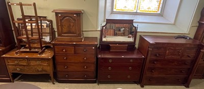 Lot 537 - A collection of furniture to include a vintage...