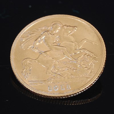Lot 318D - A George V gold half-sovereign, dated 1911.