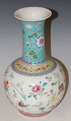 Lot 162 - A Chinese porcelain famille rose bottle vase,...