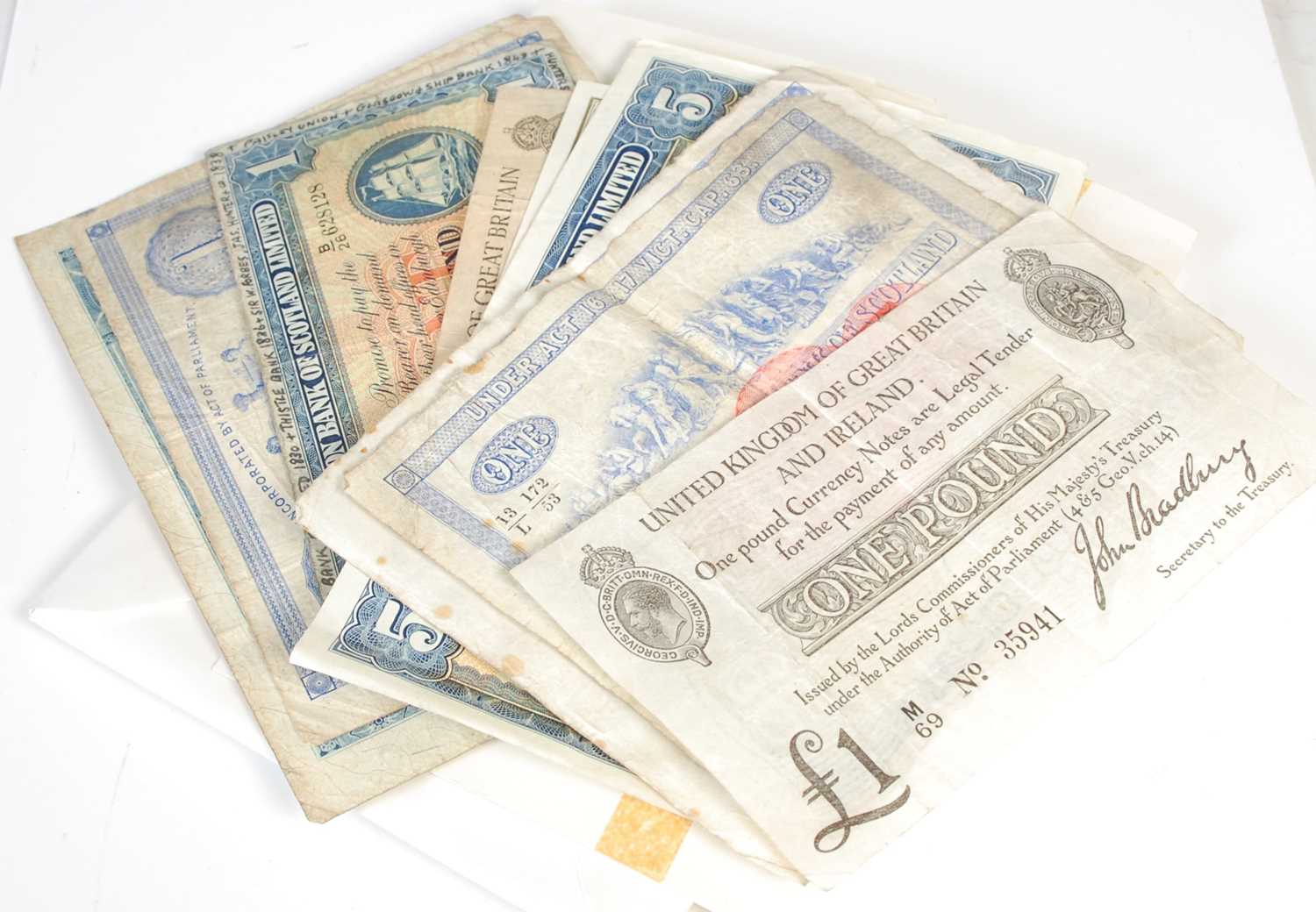 Lot 270 - A collection of early to mid 20th century...