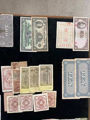 Lot 270 - A collection of early to mid 20th century...