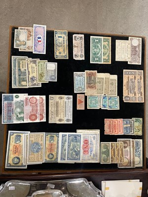 Lot 270 - A collection of early to mid 20th century...
