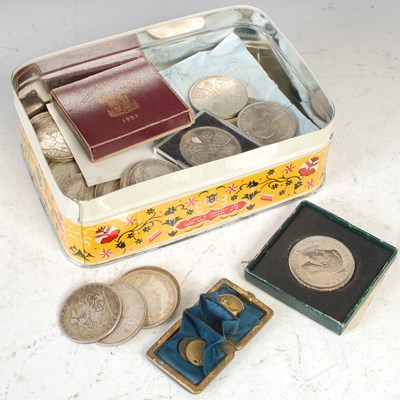 Lot 347E - A box of assorted vintage coinage, crowns,...