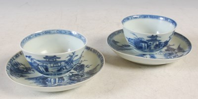 Lot 22 - A pair of Chinese porcelain blue and white...