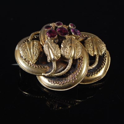 Lot 43 - A late 19th/ early 20th century yellow metal...