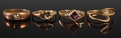 Lot 54 - Four assorted 9ct gold dress rings, gross...