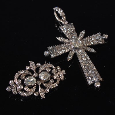 Lot 79 - A late 19th/ early 20th century white metal...