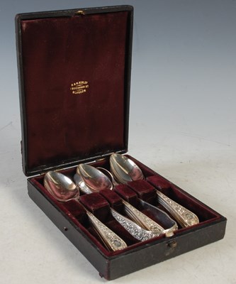 Lot 142 - A cased set of twelve Glasgow silver teaspoons...