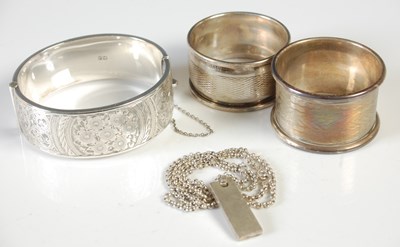 Lot 147 - A collection of silver to include two assorted...