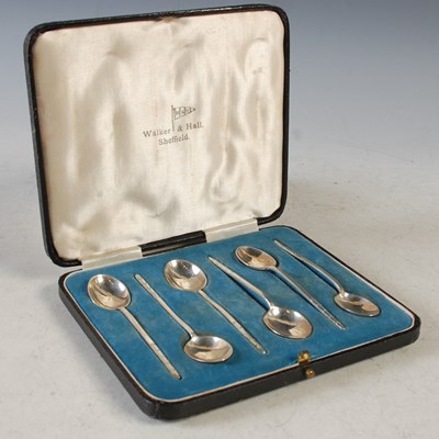 Lot 157 - A cased set of six Sheffield silver Art Deco...