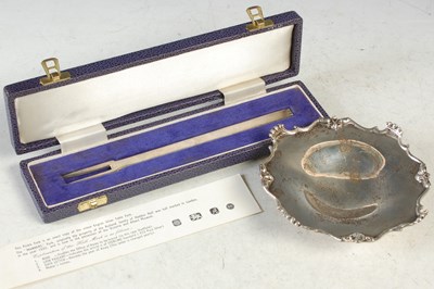 Lot 164 - A Sheffield silver pickle fork in fitted case;...