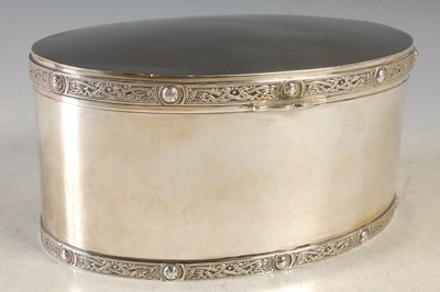 Lot 203 - Hamilton & Inches of Edinburgh, an oval silver...