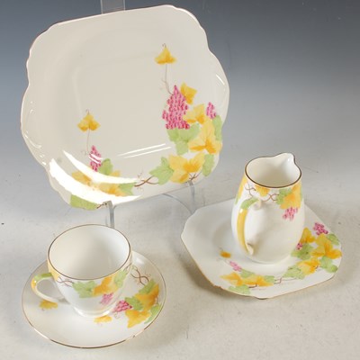 Lot 332 - An early 20th century Grafton China vine...