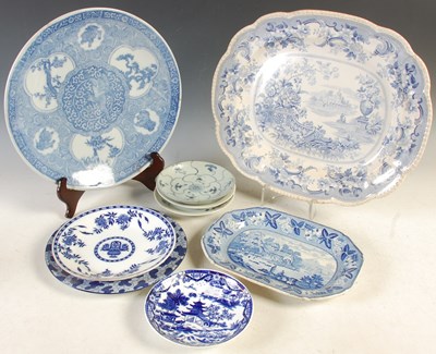 Lot 340 - A collection of blue and white wares to...