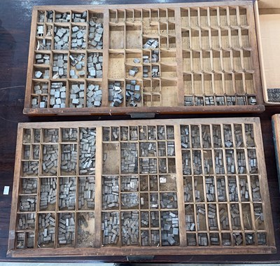 Lot 384 - Three wooden printers trays containing...