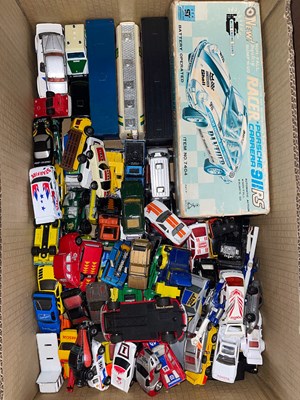 Lot 425 - A vintage Scalextric Sports Set 31; another...