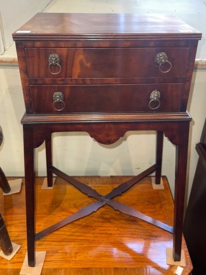 Lot 533 - A 19th century mahogany occasional table, the...