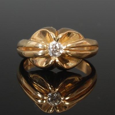 Lot 257B - A 9ct gold large ring, set with a single...