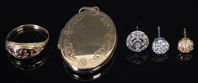 Lot 235D - A 9ct gold oval locket, 4.3 grams; together...