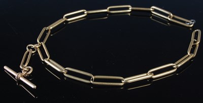Lot 251 - A yellow metal oval link chain, tests as 18ct...