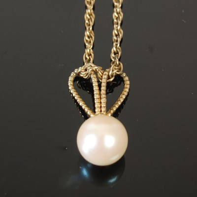 Lot 204C - A yellow metal necklace, stamped '375',...