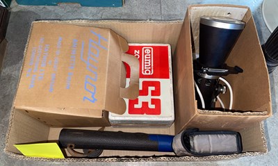 Lot 428E - A box of assorted items to include Eumig S3...