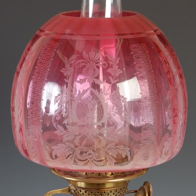 Lot 179 - A late 19th/ early 20th century brass oil lamp,...