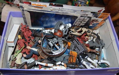 Lot 375 - A box of 21st century Star Wars figures