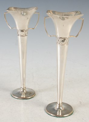 Lot 185 - A pair Edwardian Irish silver two-handled...